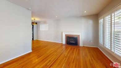 17114 Enadia Way in Los Angeles, CA - Building Photo - Building Photo