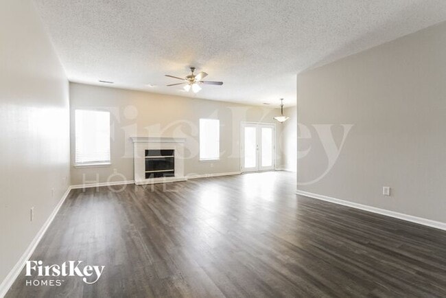 8129 Red Barn Ct in Indianapolis, IN - Building Photo - Building Photo