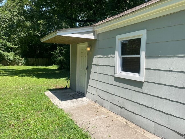 property at 699 Shotwell St