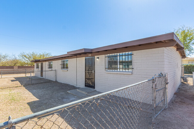 248-262 N Melwood Ave in Tucson, AZ - Building Photo - Building Photo