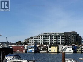 755 Harbourside Dr in North Vancouver, BC - Building Photo