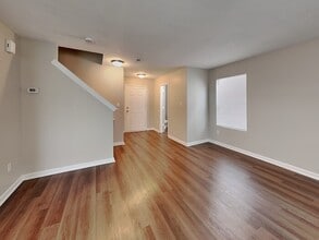 1216 N Aberdeen Dr in Franklin, IN - Building Photo - Building Photo