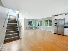 9237 Linden Ave N in Seattle, WA - Building Photo - Building Photo