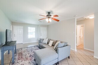 16783 N Bob White Dr in Conroe, TX - Building Photo - Building Photo