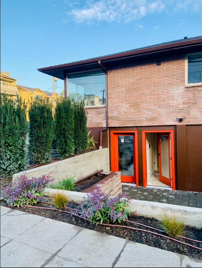 5810 26th Ave NW in Seattle, WA - Building Photo - Building Photo