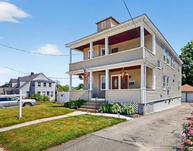 property at 1274 Washington St