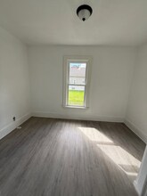 2208 W Brown St in Milwaukee, WI - Building Photo - Building Photo