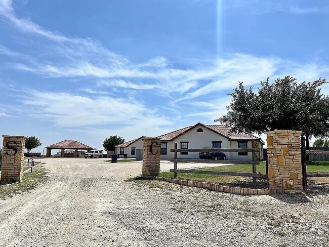 property at 6818 US-90