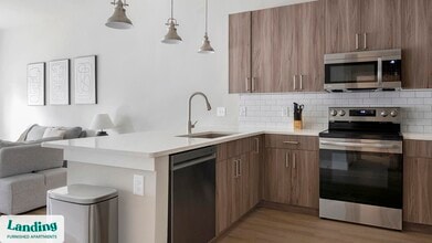 1880 Maple Dr NW in Kennesaw, GA - Foto de edificio - Building Photo