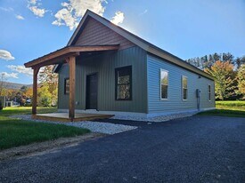 19 Steele Dr in Woodstock, NH - Building Photo