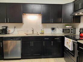 4000 Gypsy Ln, Unit 221 in Philadelphia, PA - Building Photo