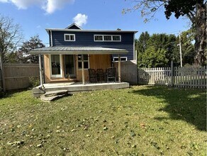 9 Wisner Rd, Unit Two-Unit Farmhouse in Warwick, NY - Building Photo - Building Photo