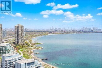 38-3338 Annie Craig Dr in Toronto, ON - Building Photo - Building Photo