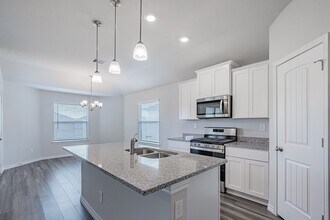 1101 Davy St in Brenham, TX - Building Photo - Building Photo