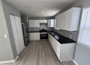 4420 W 19th Plaza in Gary, IN - Building Photo - Building Photo