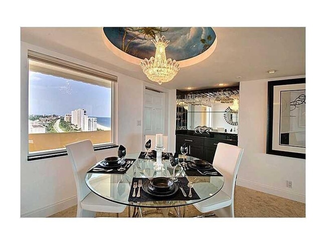 333 NE 21st Ave in Deerfield Beach, FL - Building Photo - Building Photo