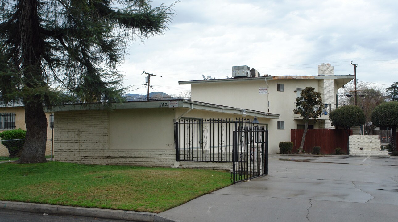 Sandlewood East in San Bernardino, CA - Foto de edificio