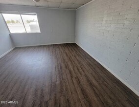 9117 W Grand Ave in Peoria, AZ - Building Photo - Building Photo