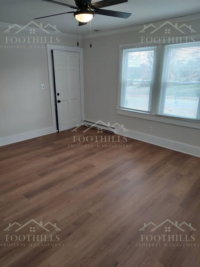 211 Dickens Ave in Anderson, SC - Building Photo - Building Photo