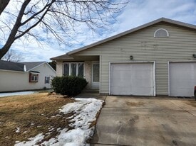 500-504 Kings Lynn Rd in Stoughton, WI - Building Photo