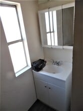 208 Mohawk Dr in Henderson, NV - Foto de edificio - Building Photo