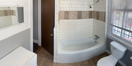 272 Coming St in Charleston, SC - Building Photo - Building Photo