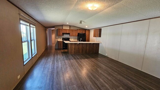 property at 2201 S Anna St