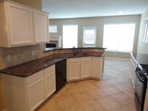 2306 Hollyfield Ln in Katy, TX - Building Photo - Building Photo