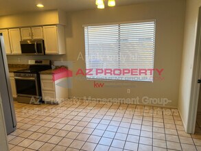 7039 W Cameron Dr in Peoria, AZ - Building Photo - Building Photo