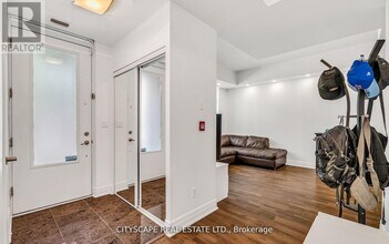 81 Sloping Sky Mews in Toronto, ON - Building Photo - Building Photo