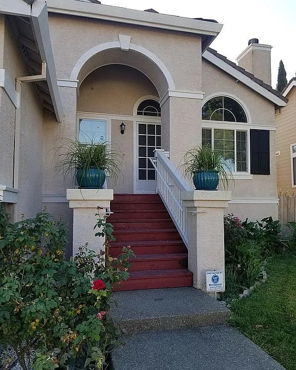 8659 Carlin Ave