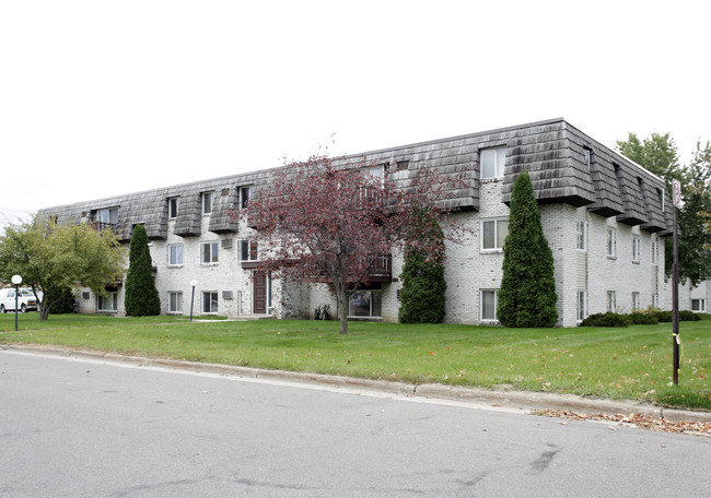 Townwood Apartments in St. Cloud, MN - Foto de edificio - Building Photo