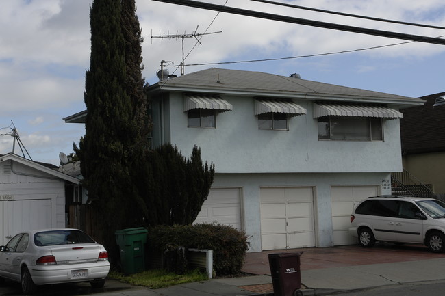 24630 Soto Rd in Hayward, CA - Building Photo - Building Photo