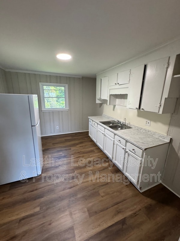 property at 2333 Dunbar St