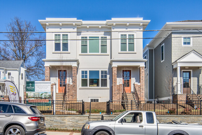 The Grove On Park in Vienna, VA - Building Photo - Building Photo