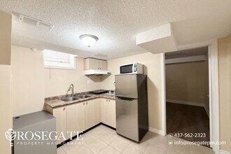 4 Ann Louise Crescent in Markham, ON - Building Photo - Building Photo