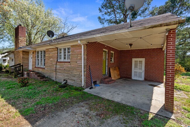 224 NC-561 in Ahoskie, NC - Building Photo - Building Photo