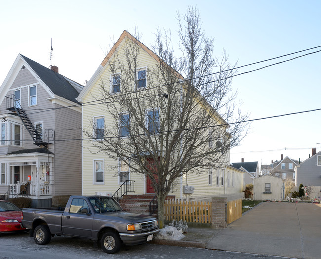 494 Rivet St in New Bedford, MA - Building Photo - Building Photo