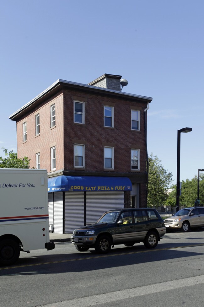 1002 Tremont St in Boston, MA - Building Photo - Building Photo