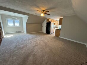 59 Waverley Rd, Unit 3 in North Andover, MA - Foto de edificio - Building Photo