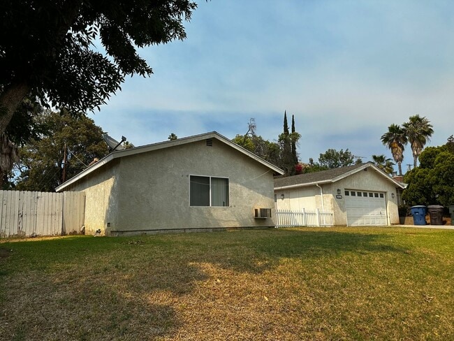 2979 Berkeley Rd in Riverside, CA - Building Photo - Building Photo