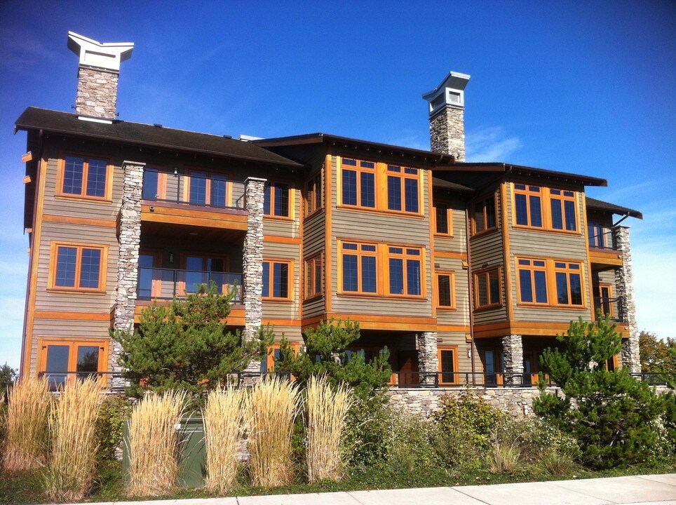 9525 Semiahmoo Pky in Blaine, WA - Foto de edificio