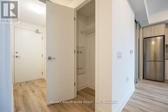 7439 Kingston Rd in Toronto, ON - Building Photo - Building Photo