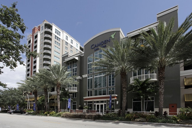 Camden Las Olas