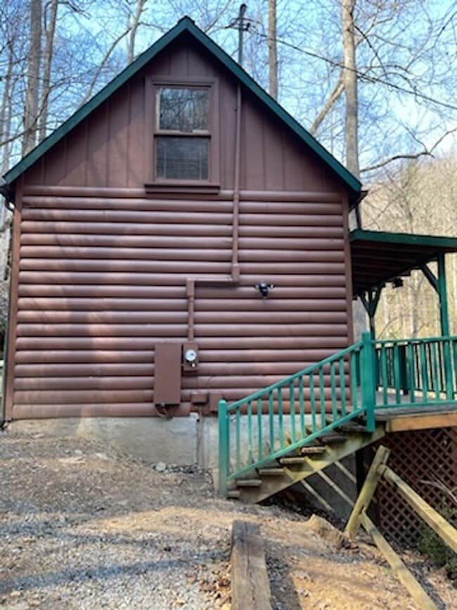 5568 Henry Town Rd in Sevierville, TN - Building Photo - Building Photo