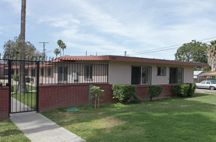 1190 Villa St in Riverside, CA - Building Photo