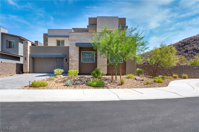 property at 318 Shaded Canyon Dr