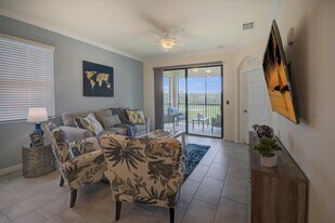 17810 Gawthrop Dr in Bradenton, FL - Building Photo