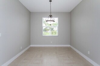 569 Bimini Bay Blvd in Apollo Beach, FL - Building Photo - Building Photo