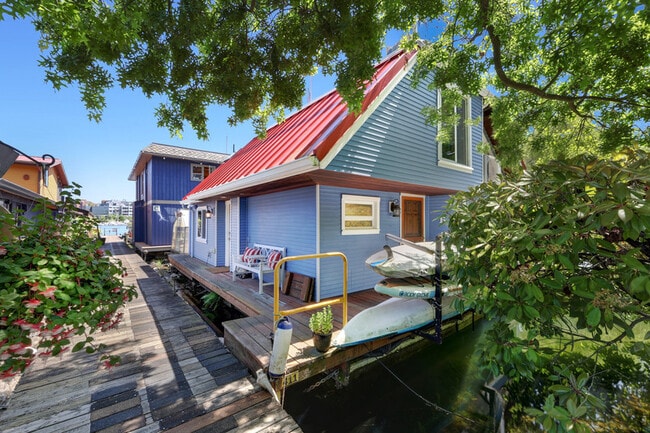 property at 3110 Portage Bay Pl E
